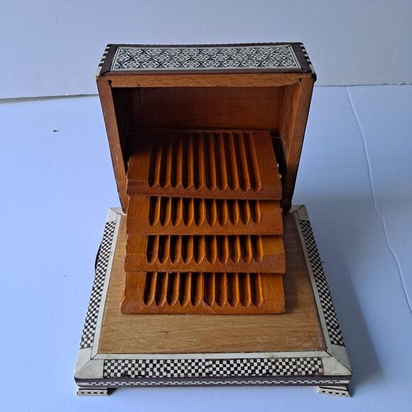 Vintage Egyptian Mother of Pearl Cigarette Case Décor in laid Wooden Musical Box - Picture 9 of 13